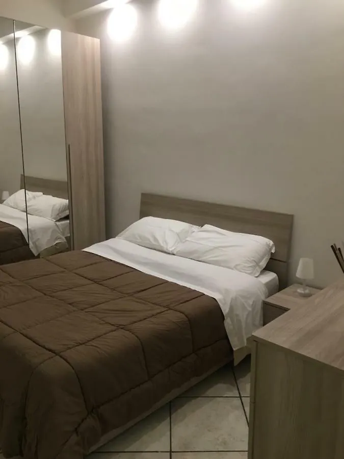Luxurious Street Apartments 카타니아